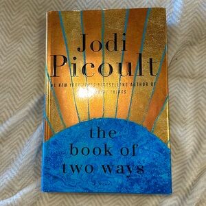 Hard cover Jodi Picoult book